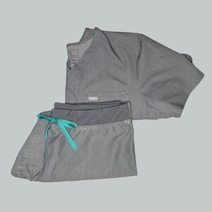 XL/XLP FIGS Set (Leon Top and Livingston scrub pants) in color "Graphite"